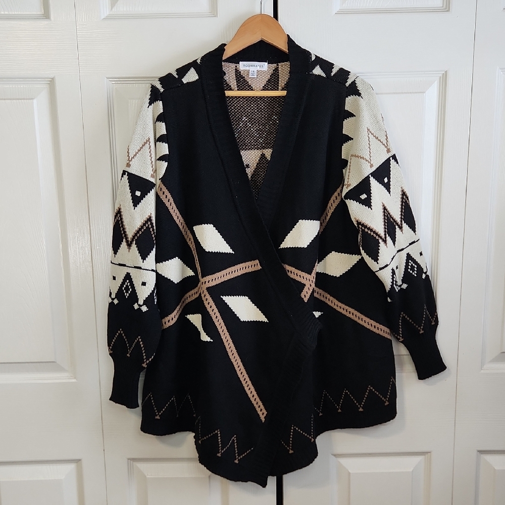 Roommates Black and Cream‎ Geometric Open Front Cardigan SZ 1X Western Lagenlook